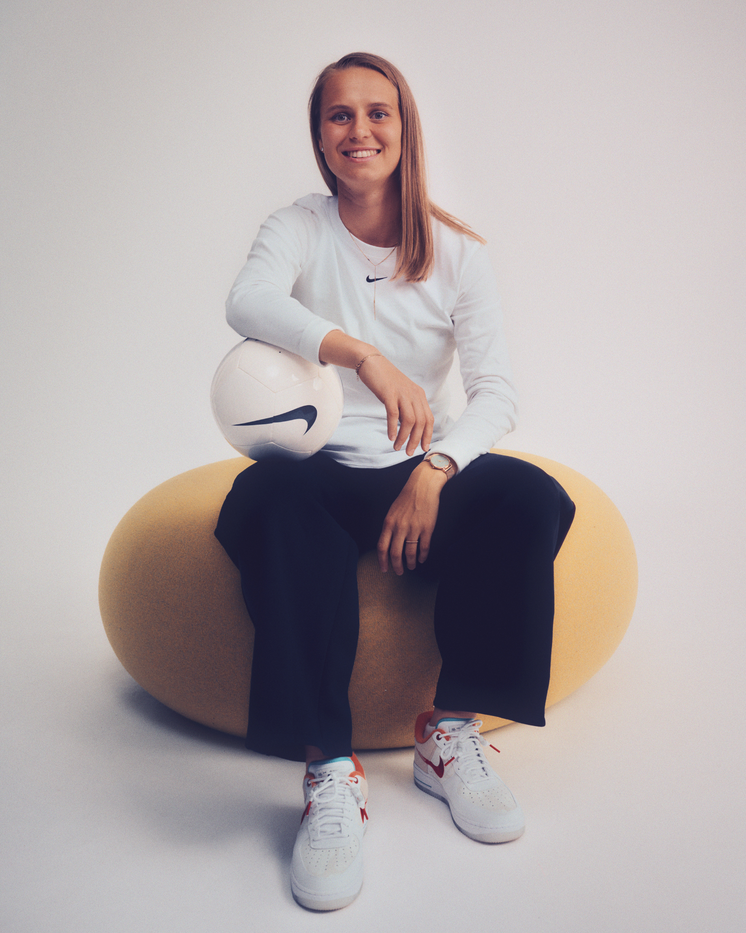 10_230424_NIKE_FFF_04_SINGLE_KLARA_109-2